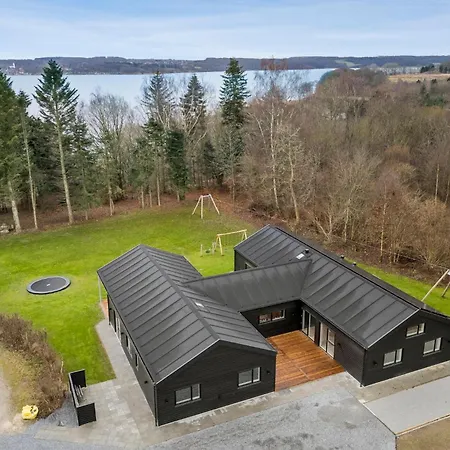 Holiday home 6 Bedroom Cozy In Hobro